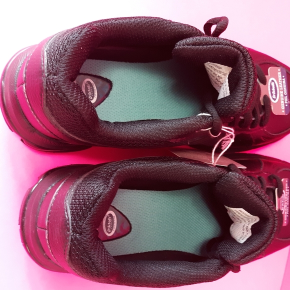 Dr. Scholls Gel Cushion black gym shoes NWT - Picture 9 of 11